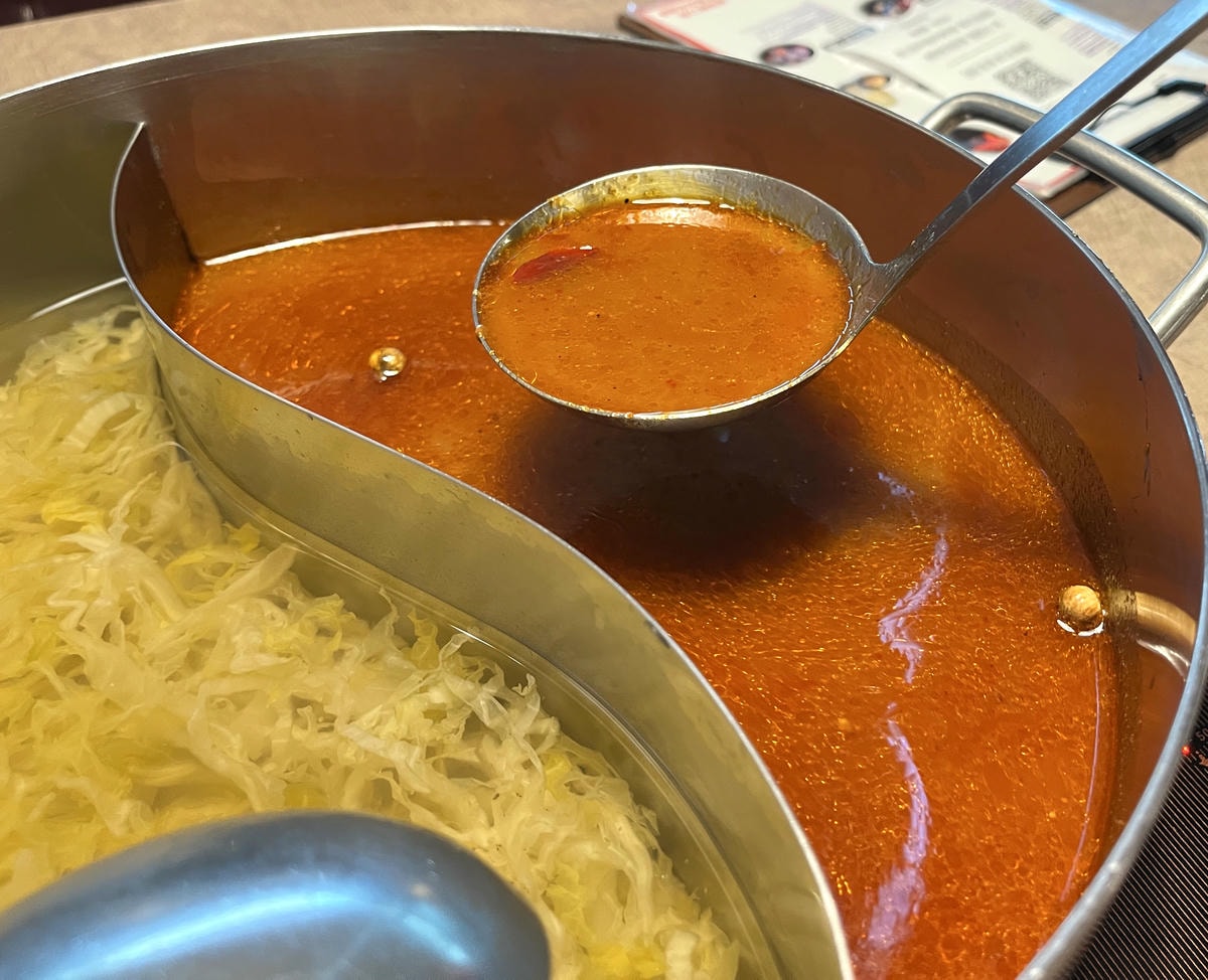 新馬辣 高雄夢時代店 | 全新調酒牆多款啤酒調酒暢飲 | 698起海外旅客指定第一麻辣火鍋吃到飽品牌