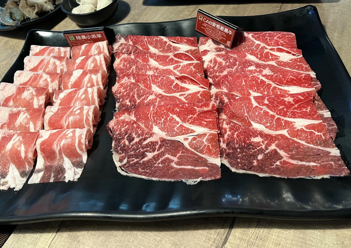 新馬辣 高雄夢時代店 | 全新調酒牆多款啤酒調酒暢飲 | 698起海外旅客指定第一麻辣火鍋吃到飽品牌