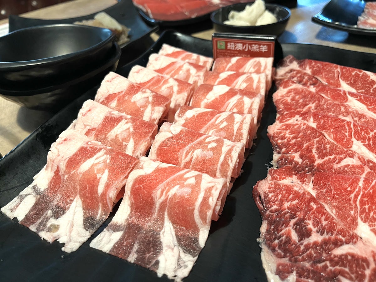 新馬辣 高雄夢時代店 | 全新調酒牆多款啤酒調酒暢飲 | 698起海外旅客指定第一麻辣火鍋吃到飽品牌