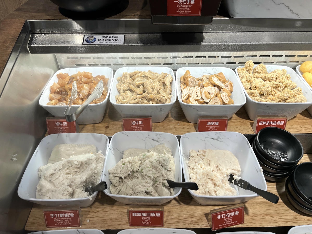 新馬辣 高雄夢時代店 | 全新調酒牆多款啤酒調酒暢飲 | 698起海外旅客指定第一麻辣火鍋吃到飽品牌