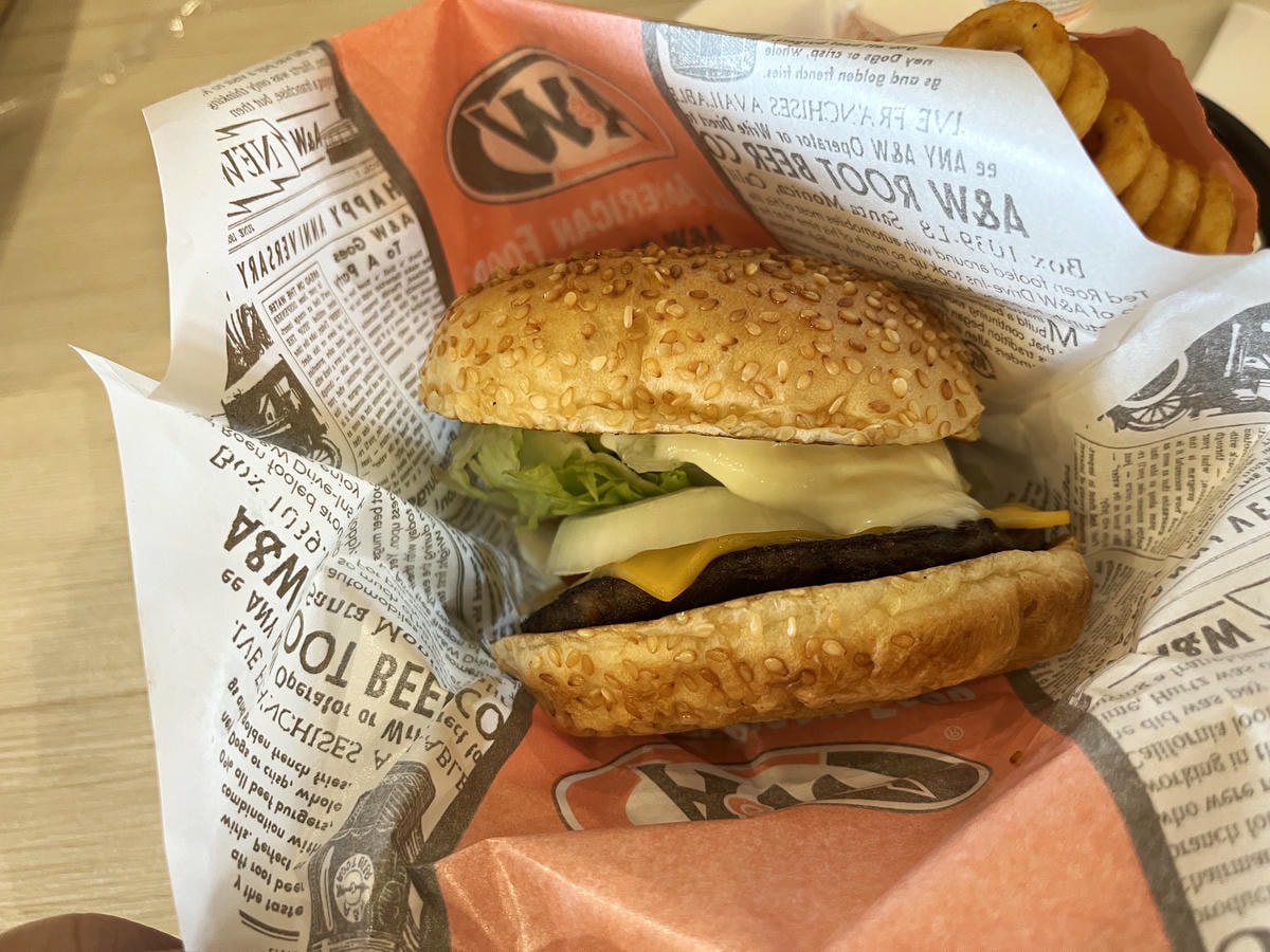 A&W 沖繩 AEROMALL | 日本只有沖繩限定的美式快餐連鎖 | 必吃捲捲薯條 - 第11張圖 A&W 沖繩 AEROMALL | 日本只有沖繩限定的美式快餐連鎖 | 必吃捲捲薯條