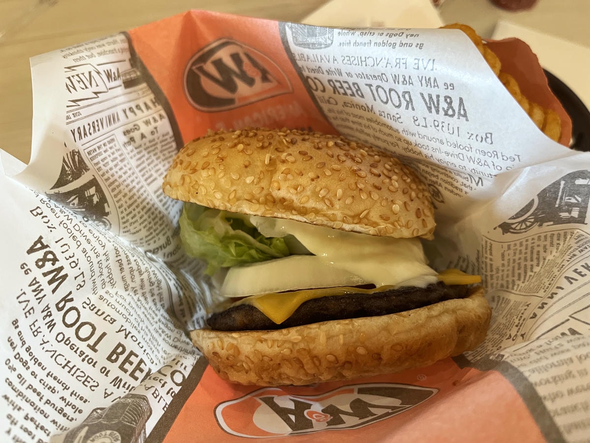 A&W 沖繩 AEROMALL | 日本只有沖繩限定的美式快餐連鎖 | 必吃捲捲薯條 - 第12張圖 A&W 沖繩 AEROMALL | 日本只有沖繩限定的美式快餐連鎖 | 必吃捲捲薯條