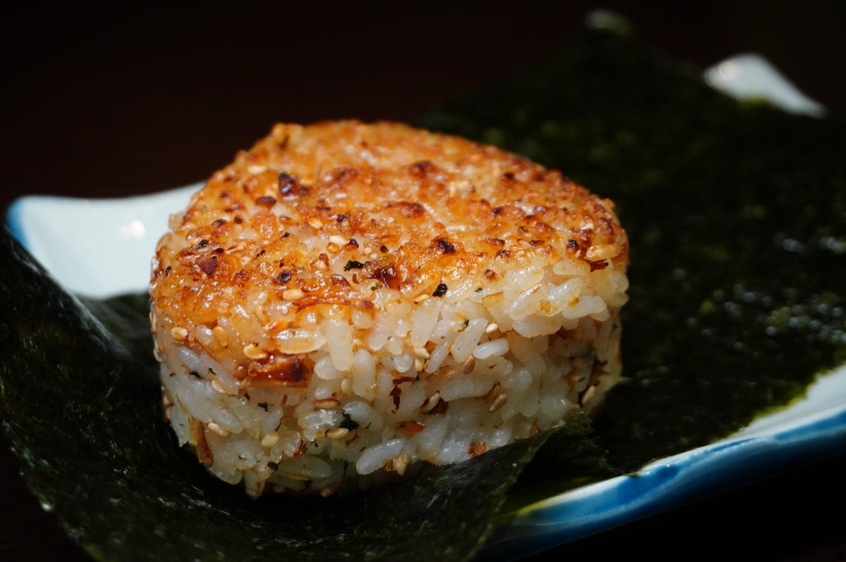 八木十浬酒場 【高雄左營居酒屋】最強直火現烤各式串燒,不用飛出國就能品嘗到道地日本居酒屋文化 - 第37張圖 八木十浬酒場 【高雄左營居酒屋】最強直火現烤各式串燒,不用飛出國就能品嘗到道地日本居酒屋文化
