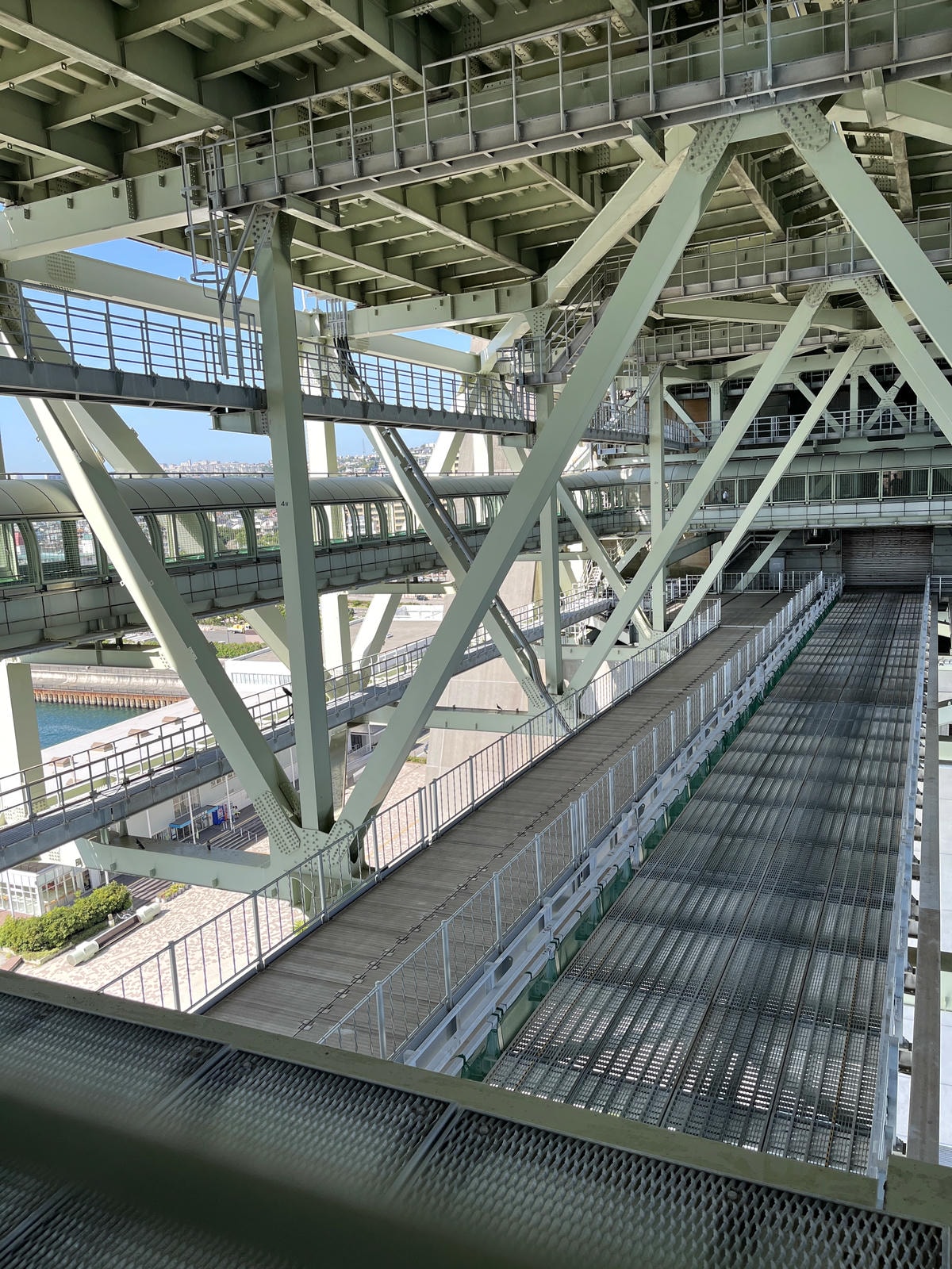 明石海峽大橋觀景台 「舞子海上散步道」 | 神戶第一景點 | 世界第2長跨海吊橋 | 300日元看無敵海景走空中海上玻璃步道 - 第21張圖 明石海峽大橋觀景台 「舞子海上散步道」 | 神戶第一景點 | 世界第2長跨海吊橋 | 300日元看無敵海景走空中海上玻璃步道