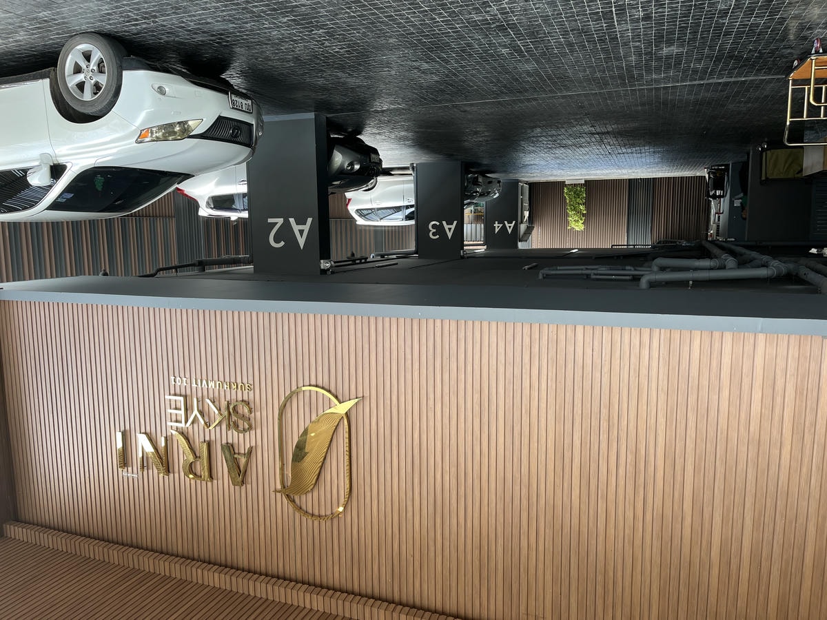 ARNI SKYE HOTEL | 曼谷千元就能住無邊際泳池豪華商旅 | 曼谷平價住宿推薦 - 第1張圖 ARNI SKYE HOTEL | 曼谷千元就能住無邊際泳池豪華商旅 | 曼谷平價住宿推薦