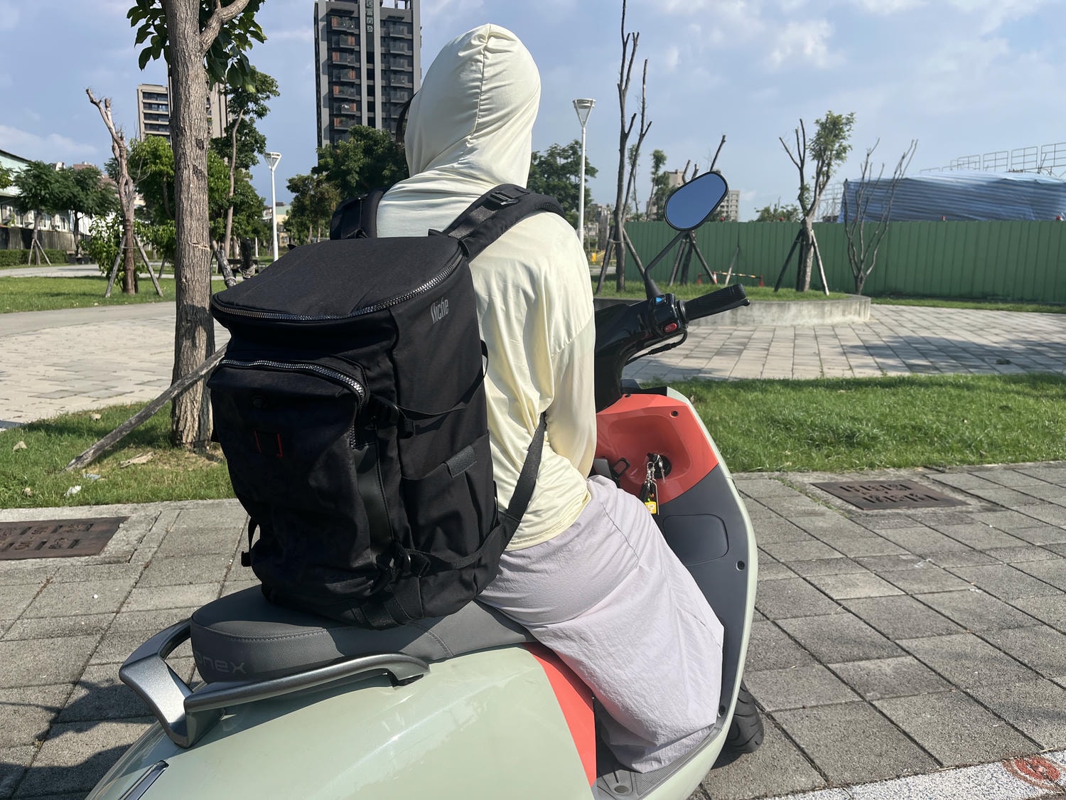 NICHE 樂奇都會背包 | 城市旅人天鷹座探險大容量後背包 | 機能質感一次擁有 - 第15張圖 NICHE 樂奇都會背包 | 城市旅人天鷹座探險大容量後背包 | 機能質感一次擁有