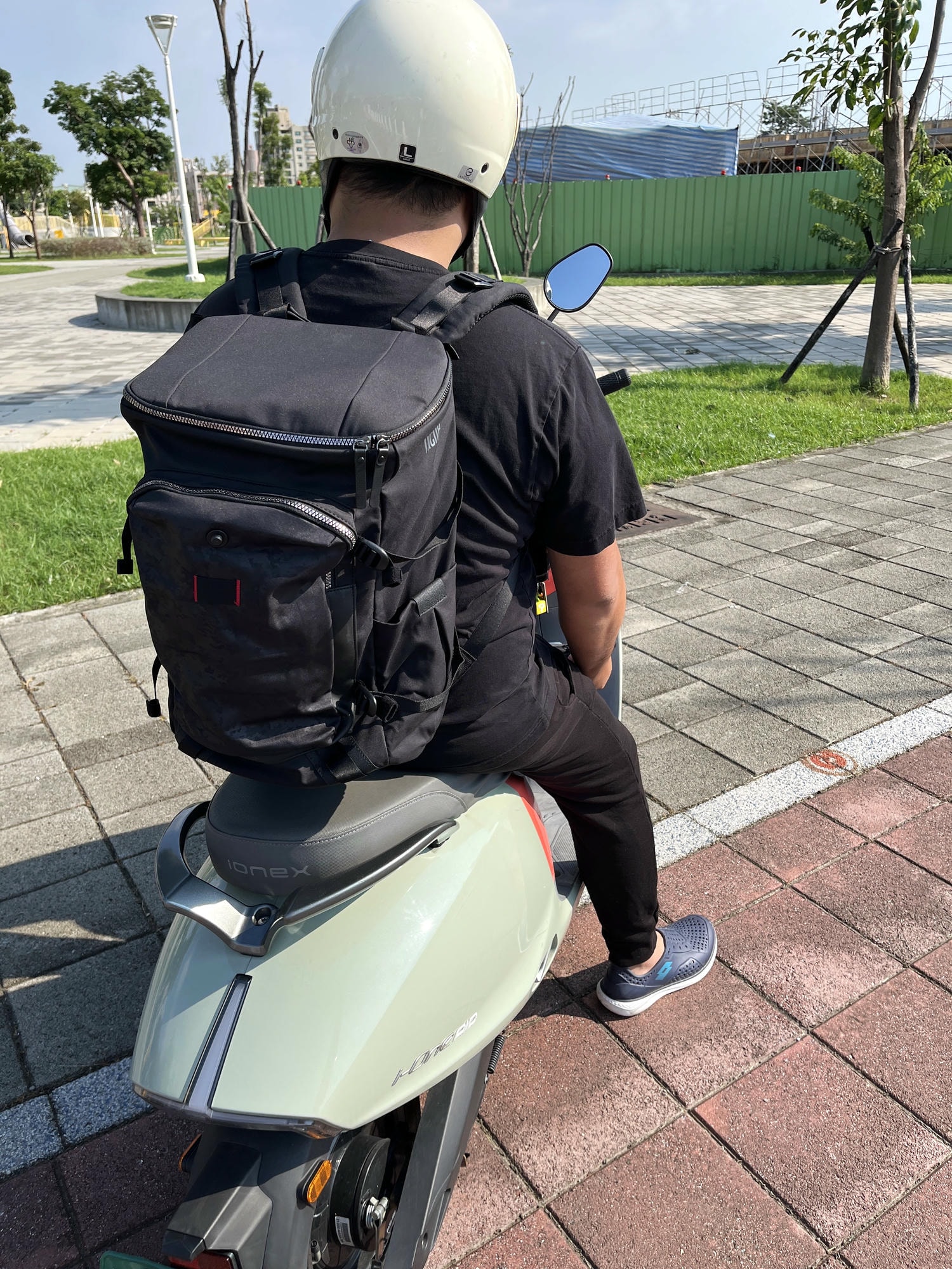 NICHE 樂奇都會背包 | 城市旅人天鷹座探險大容量後背包 | 機能質感一次擁有 - 第2張圖 NICHE 樂奇都會背包 | 城市旅人天鷹座探險大容量後背包 | 機能質感一次擁有