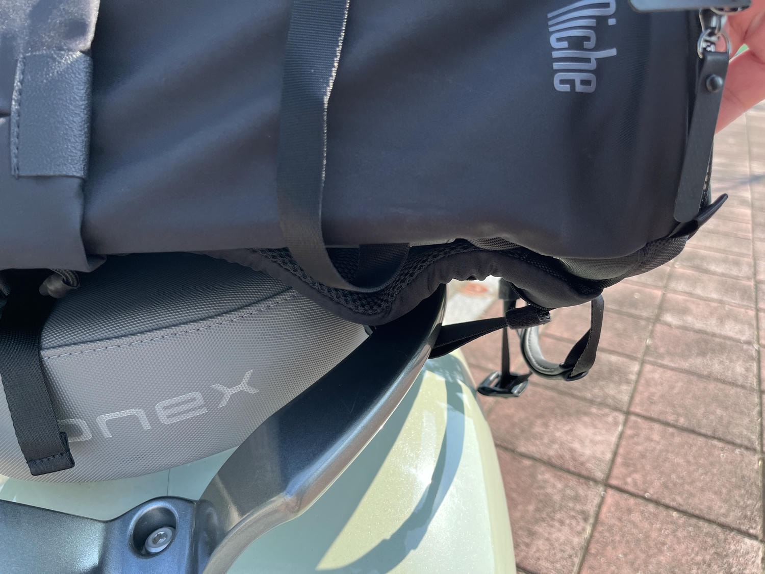 NICHE 樂奇都會背包 | 城市旅人天鷹座探險大容量後背包 | 機能質感一次擁有 - 第13張圖 NICHE 樂奇都會背包 | 城市旅人天鷹座探險大容量後背包 | 機能質感一次擁有