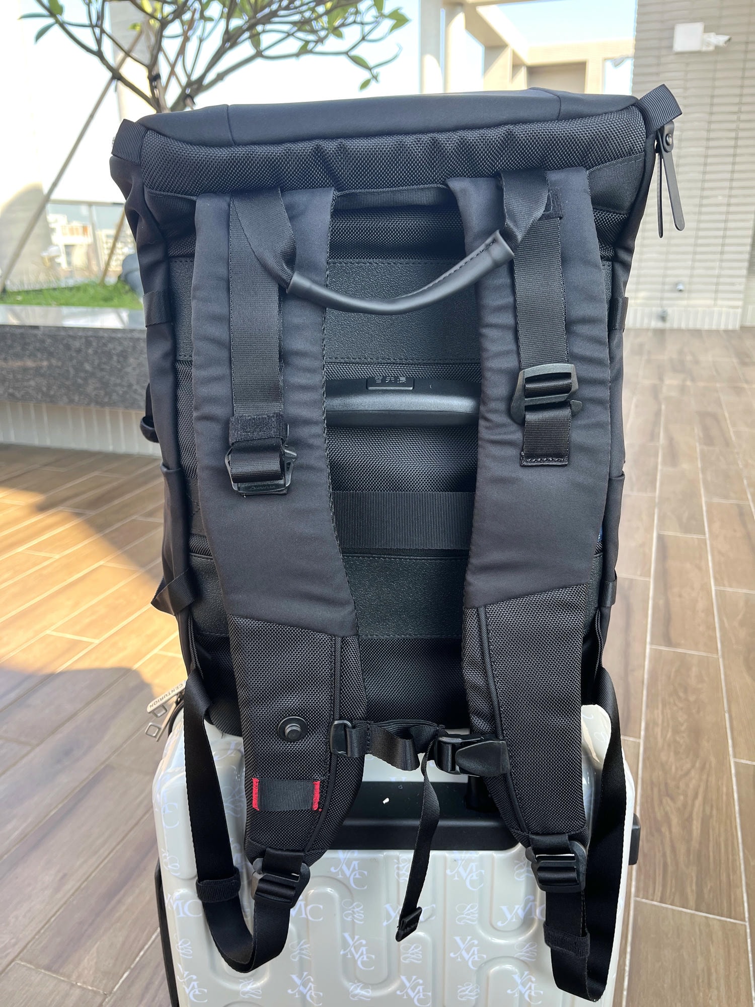NICHE 樂奇都會背包 | 城市旅人天鷹座探險大容量後背包 | 機能質感一次擁有 - 第20張圖 NICHE 樂奇都會背包 | 城市旅人天鷹座探險大容量後背包 | 機能質感一次擁有