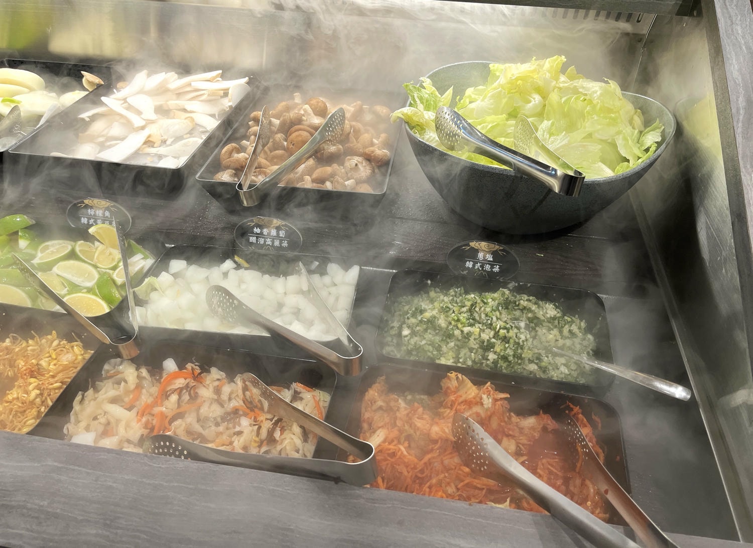 肉次方 高雄夢時代店 | 服務好燒肉吃到飽高雄首家百貨店 | 858 桌邊現切牛肉 - 第11張圖 肉次方 高雄夢時代店 | 服務好燒肉吃到飽高雄首家百貨店 | 858 桌邊現切牛肉