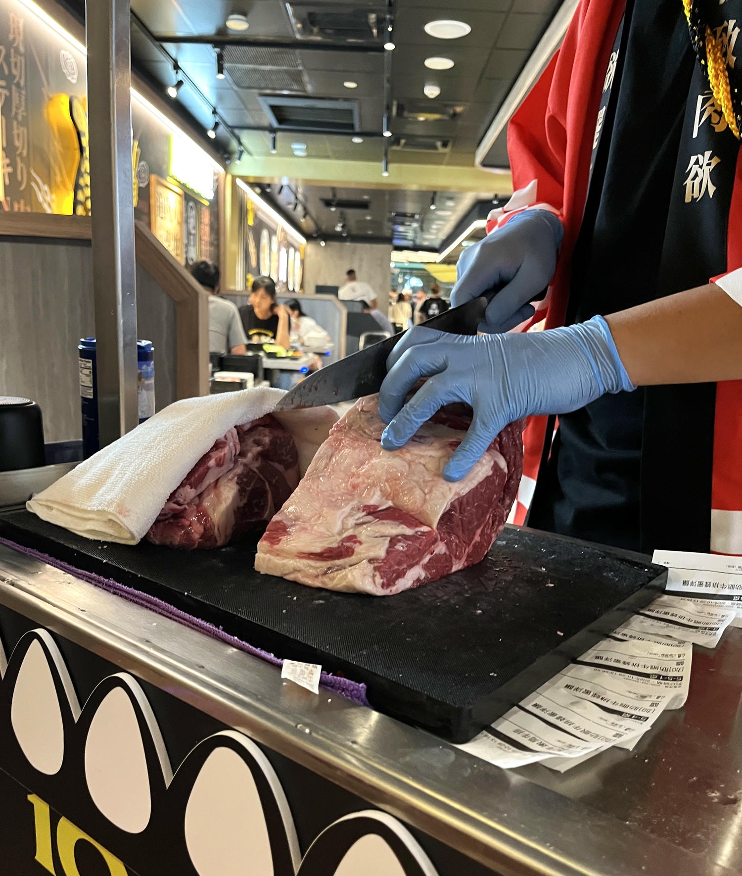 肉次方 高雄夢時代店 | 服務好燒肉吃到飽高雄首家百貨店 | 858 桌邊現切牛肉 - 第18張圖 肉次方 高雄夢時代店 | 服務好燒肉吃到飽高雄首家百貨店 | 858 桌邊現切牛肉