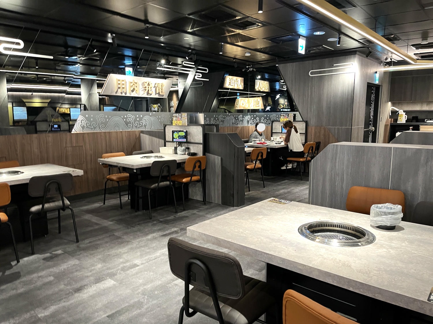 肉次方 高雄夢時代店 | 服務好燒肉吃到飽高雄首家百貨店 | 858 桌邊現切牛肉