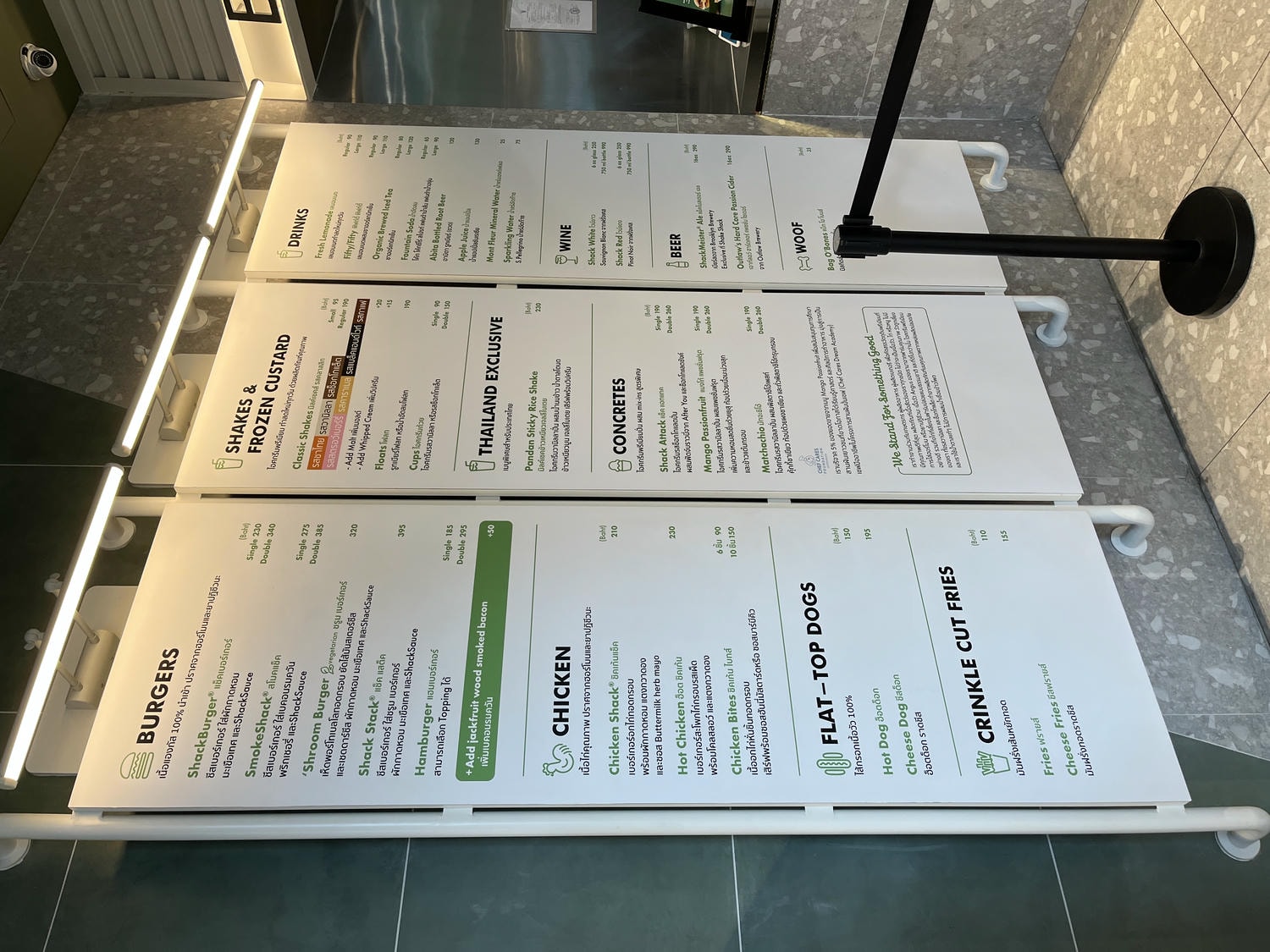 SHAKE SHACK 曼谷 EMsphere | 泰國限定泰式奶茶奶昔 | 美國紐約必吃漢堡店