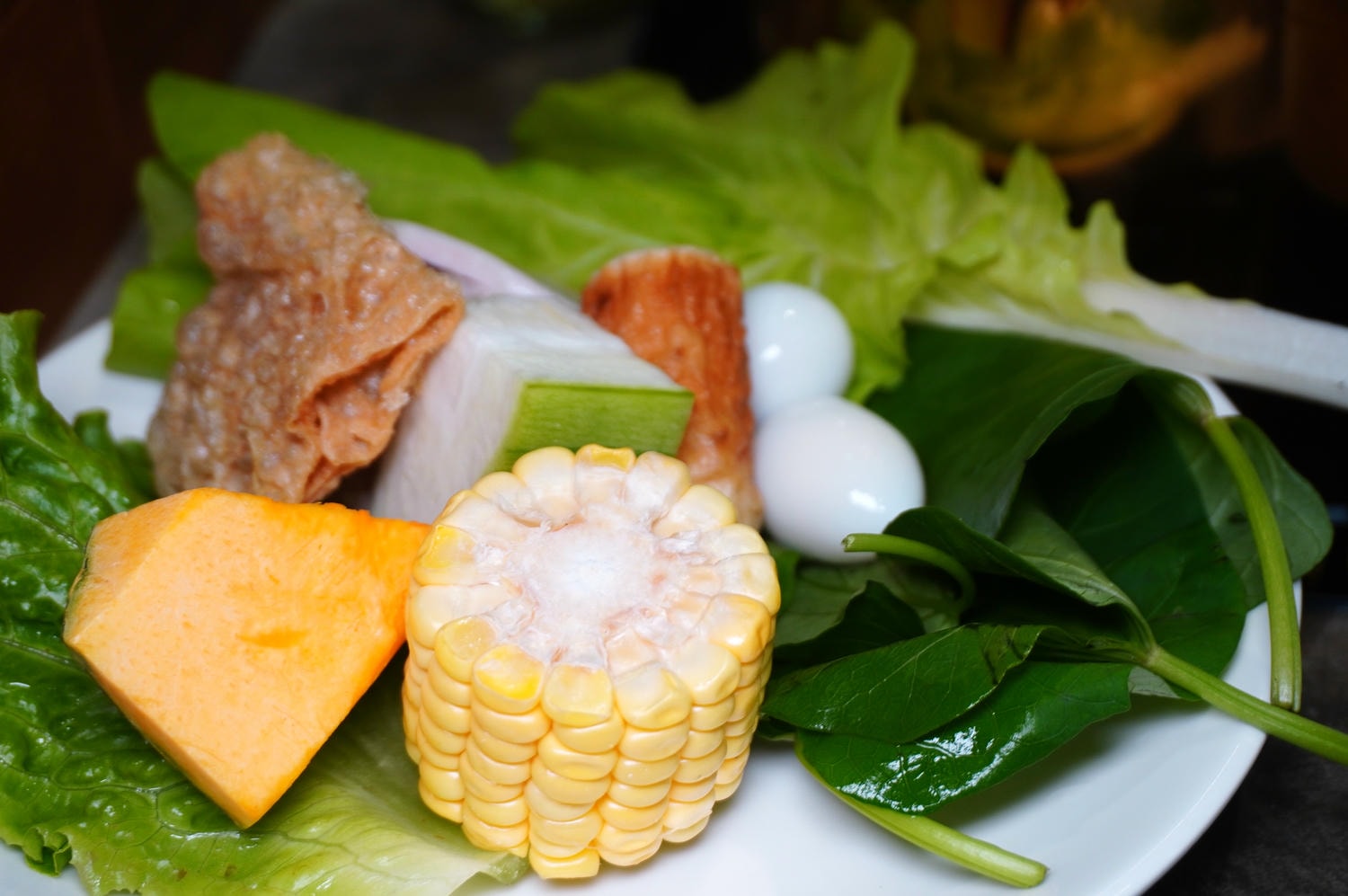 馨月鍋物 嘉義 | 精緻用心鍋底 | 沙拉 + 蔬菜火鍋料無限享用 | 嘉義火鍋推薦