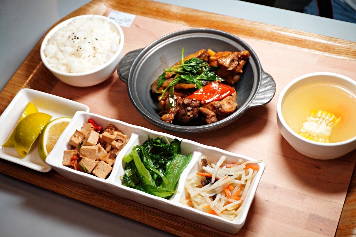 跨年玩台東 | 鐵花商圈2025 推薦美食甜點 | 台東旅遊懶人包