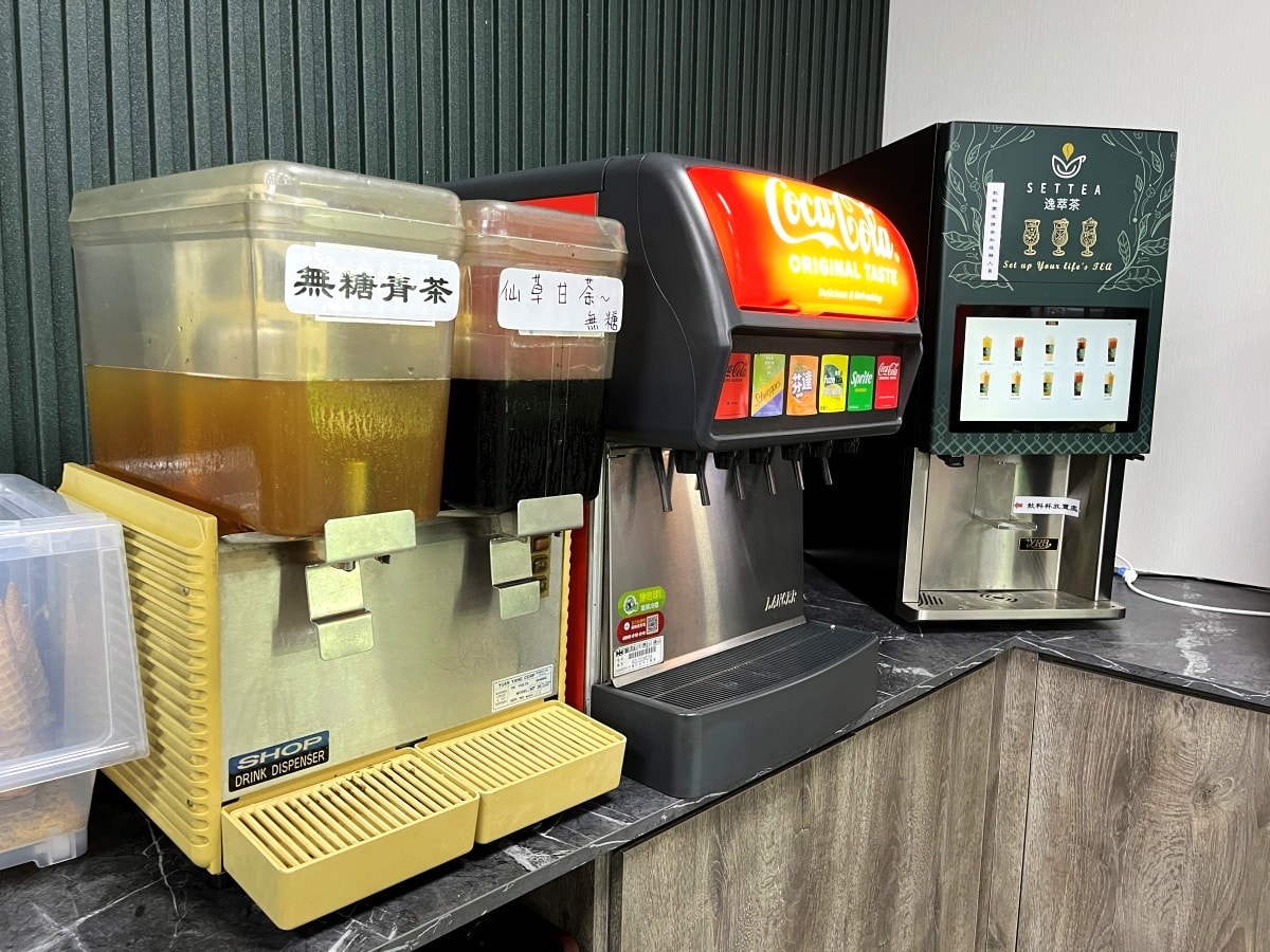 羊霸天下 羊肉爐火鍋吃到飽 高雄鳳山店 | 120分鐘羊肋排羊肚吃到飽 | 甜點還有統一布丁 - 第21張圖 羊霸天下 羊肉爐火鍋吃到飽 高雄鳳山店 | 120分鐘羊肋排羊肚吃到飽 | 甜點還有統一布丁