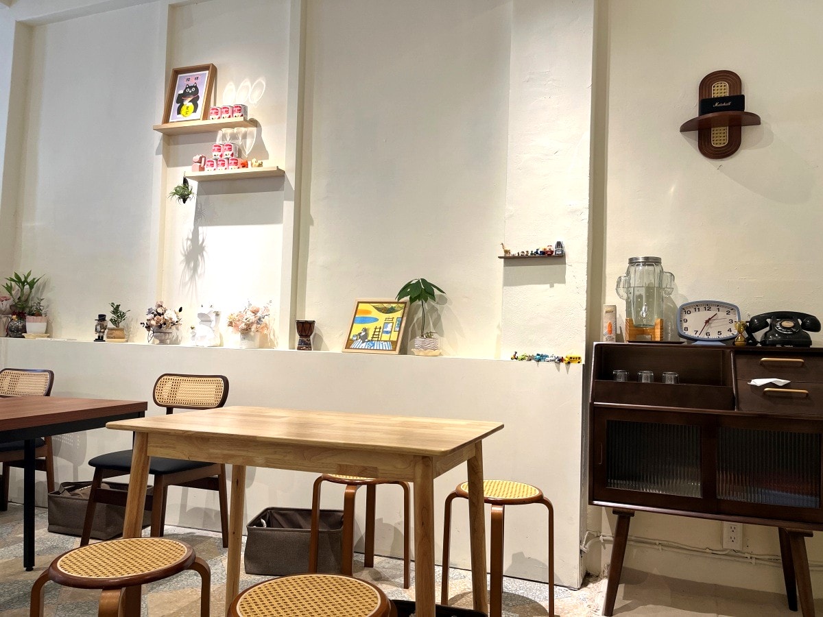 餓八來秋 高雄鹽埕店 | 來自台南的南洋風格海南雞專賣店 | 高雄海南雞飯 - 第2張圖 餓八來秋 高雄鹽埕店 | 來自台南的南洋風格海南雞專賣店 | 高雄海南雞飯