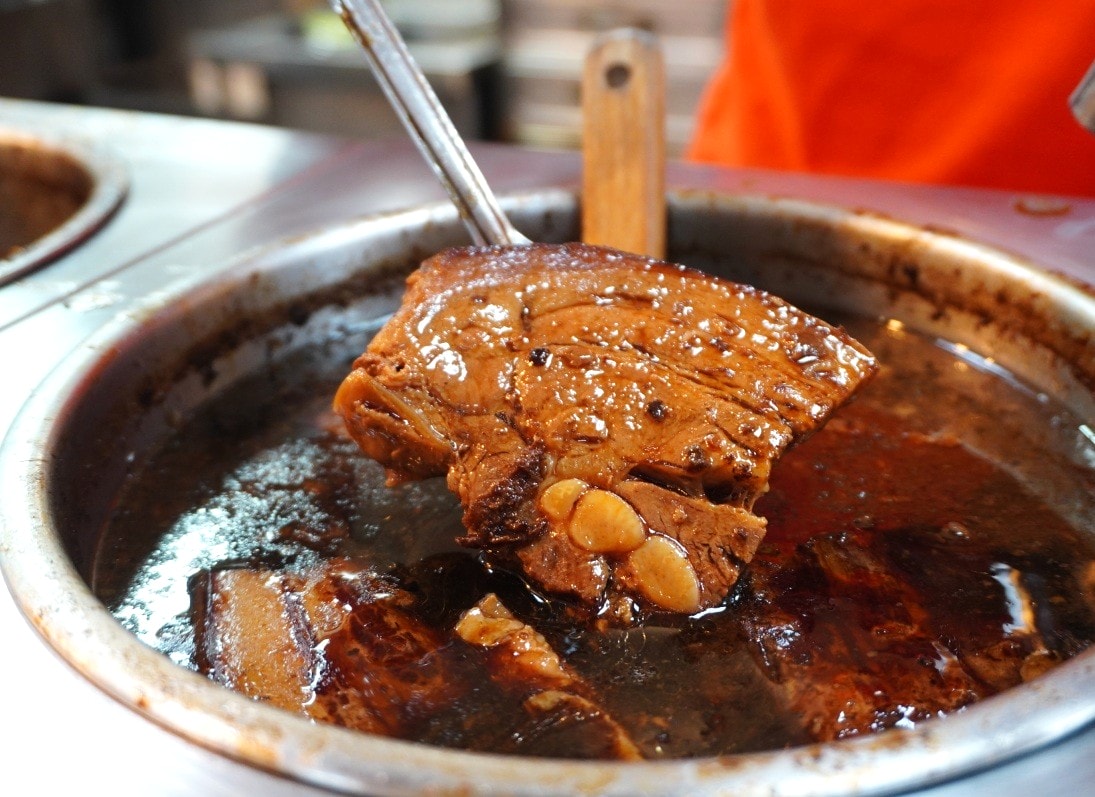 滷憶食堂 嘉義 | 招牌紅燒豬肉麵 | 在地人的銅板古早味食堂 | 嘉義美食推薦 - 第7張圖 滷憶食堂 嘉義 | 招牌紅燒豬肉麵 | 在地人的銅板古早味食堂 | 嘉義美食推薦