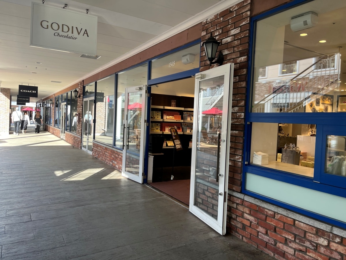 大阪臨空城 Premium Outlet | 關西機場5分鐘距離過橋就到