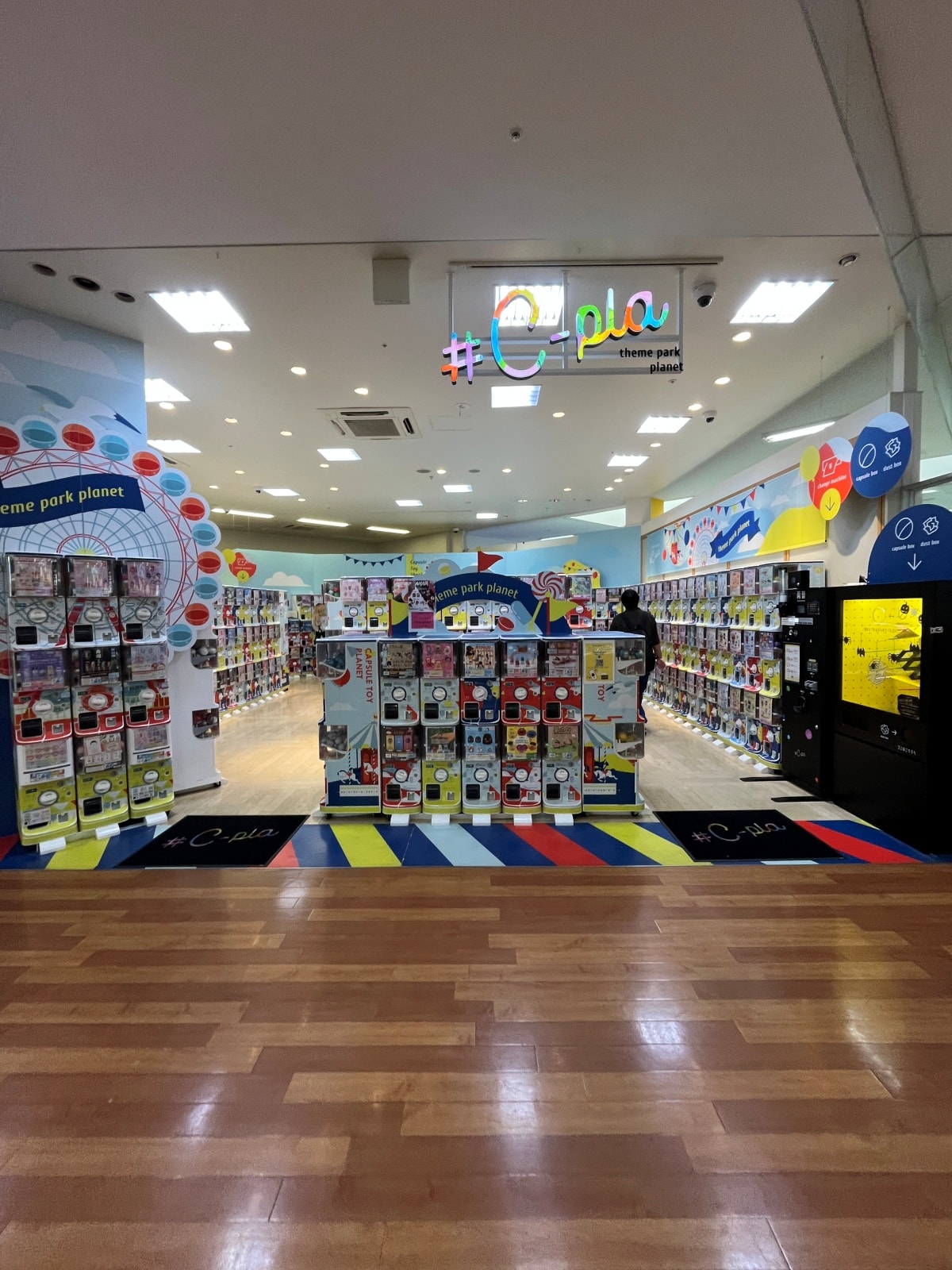 大阪臨空城 Premium Outlet | 關西機場5分鐘距離過橋就到