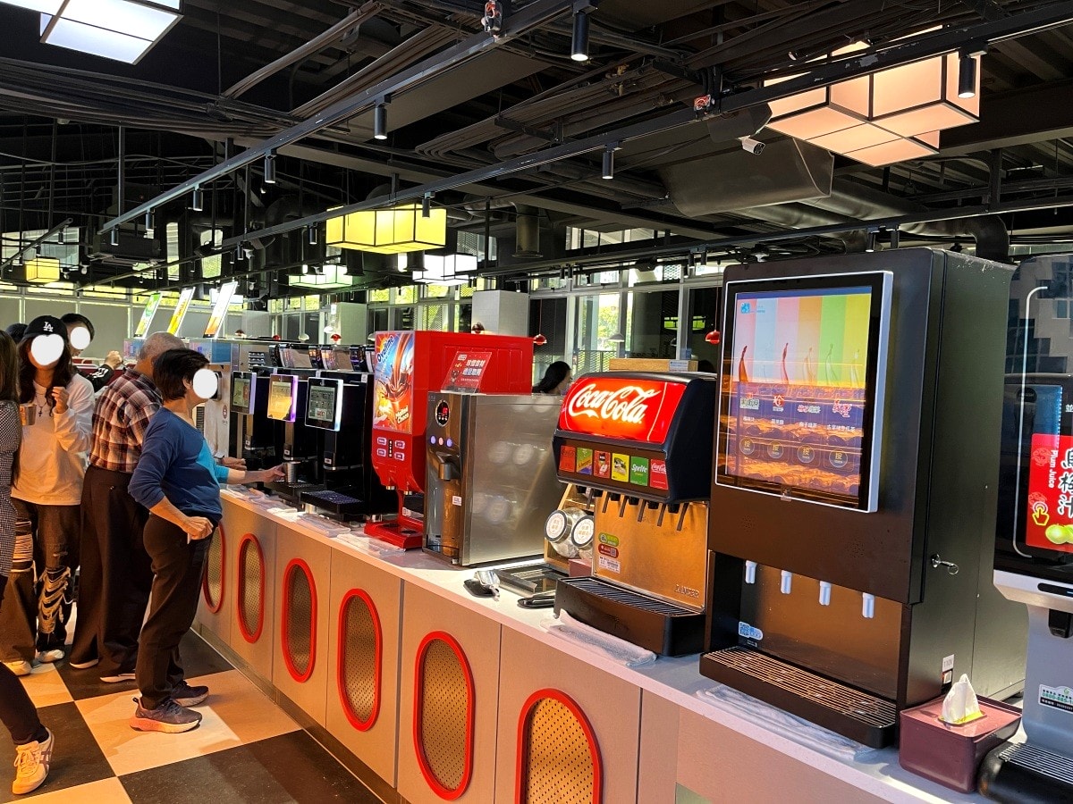我家牛排 高雄同盟旗艦店 | 南部最強上百道自助吧 | 薄多義雞翅披薩 | 高雄我家牛排