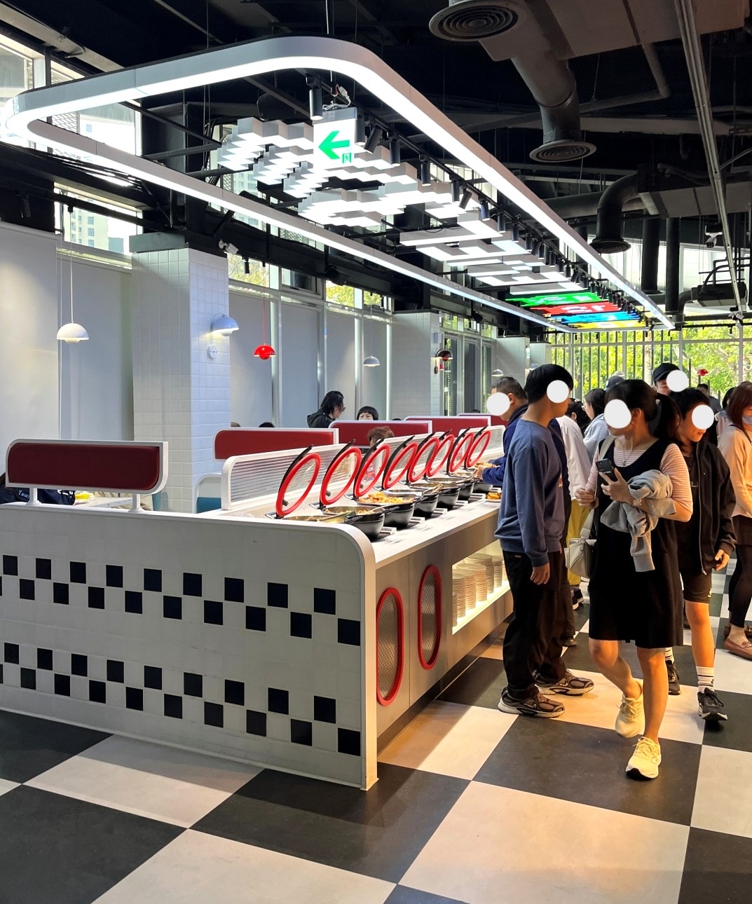 我家牛排 高雄同盟旗艦店 | 南部最強上百道自助吧 | 薄多義雞翅披薩 | 高雄我家牛排