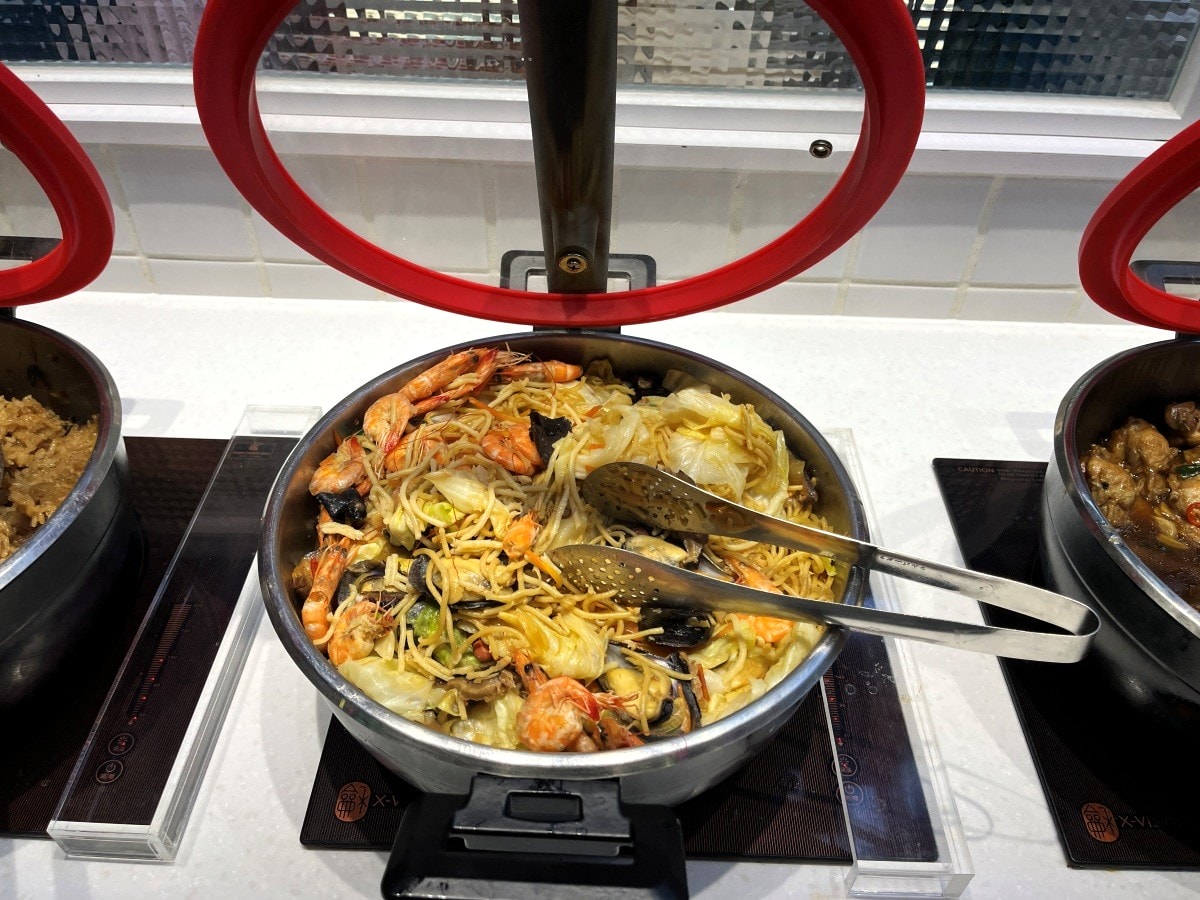 我家牛排 高雄同盟旗艦店 | 南部最強上百道自助吧 | 薄多義雞翅披薩 | 高雄我家牛排