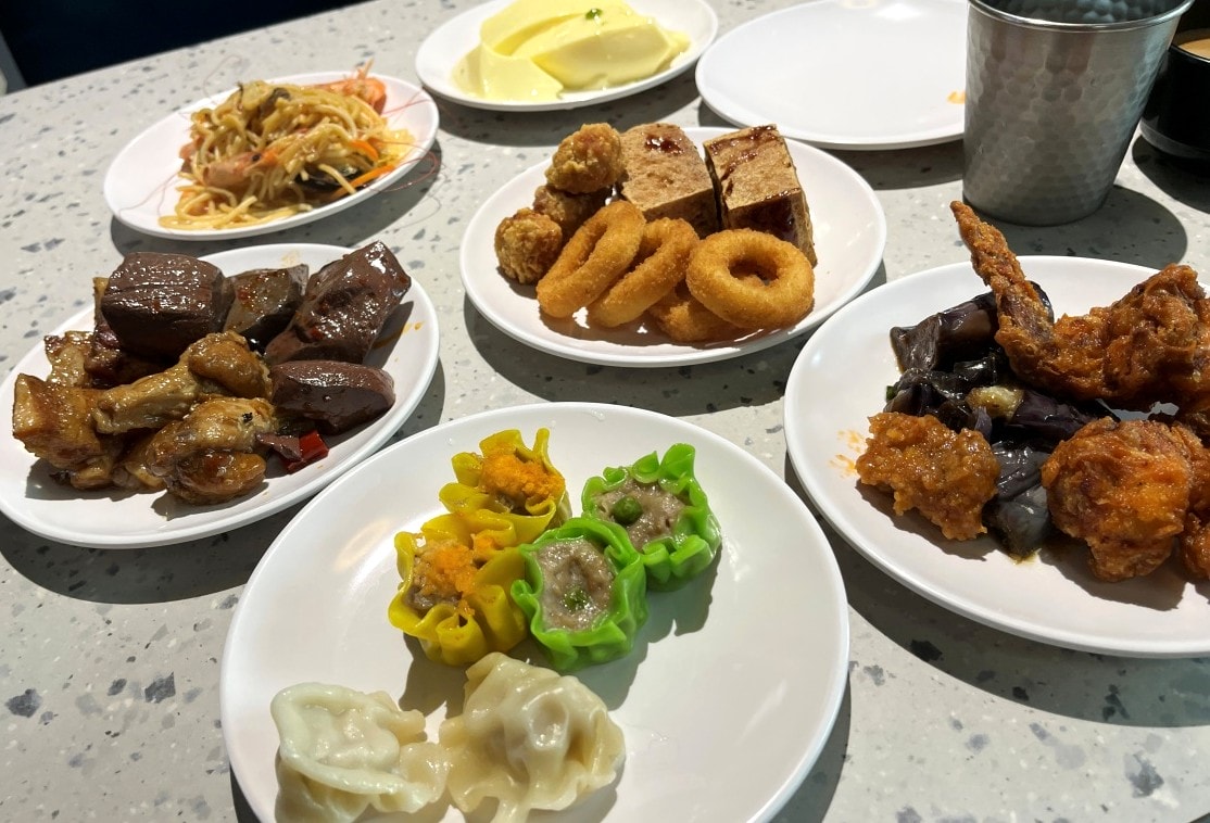 我家牛排 高雄同盟旗艦店 | 南部最強上百道自助吧 | 薄多義雞翅披薩 | 高雄我家牛排