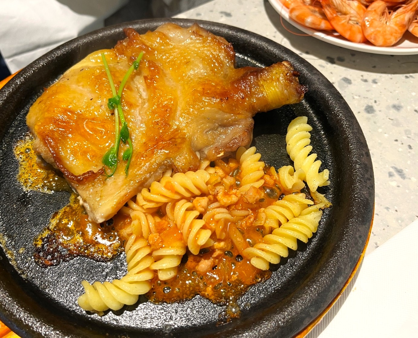 我家牛排 高雄同盟旗艦店 | 南部最強上百道自助吧 | 薄多義雞翅披薩 | 高雄我家牛排