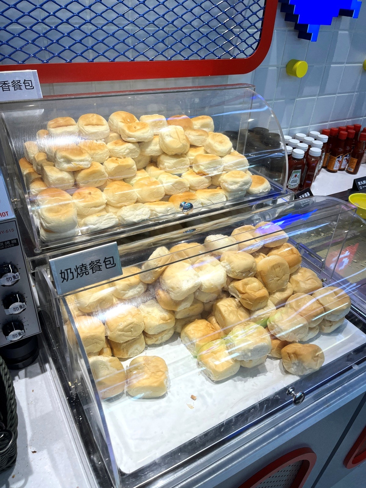 我家牛排 高雄同盟旗艦店 | 南部最強上百道自助吧 | 薄多義雞翅披薩 | 高雄我家牛排