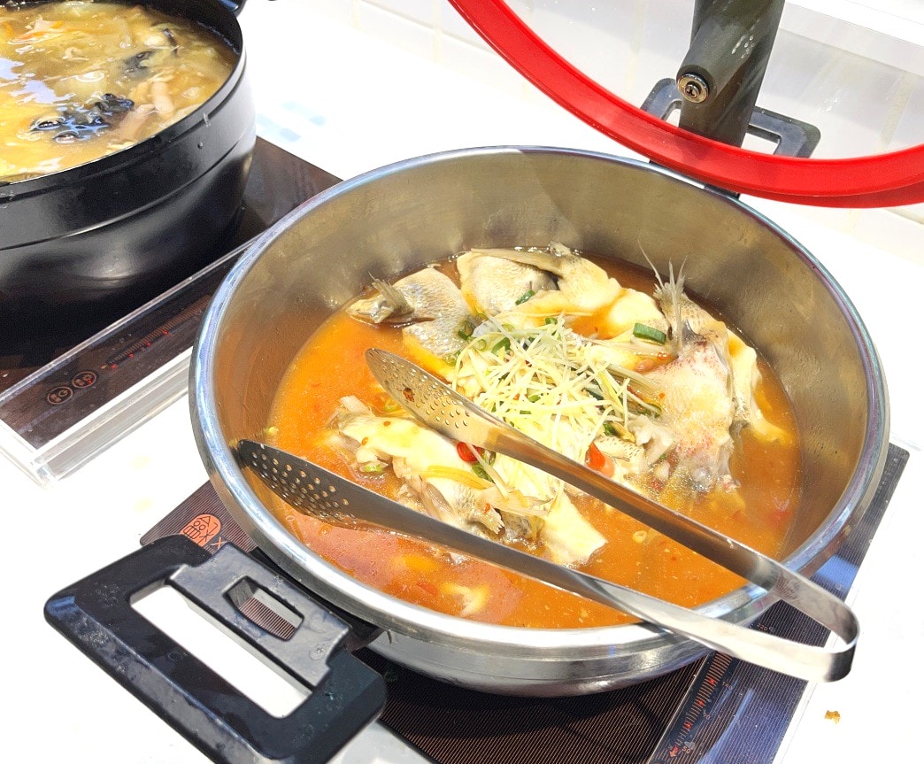 我家牛排 高雄同盟旗艦店 | 南部最強上百道自助吧 | 薄多義雞翅披薩 | 高雄我家牛排