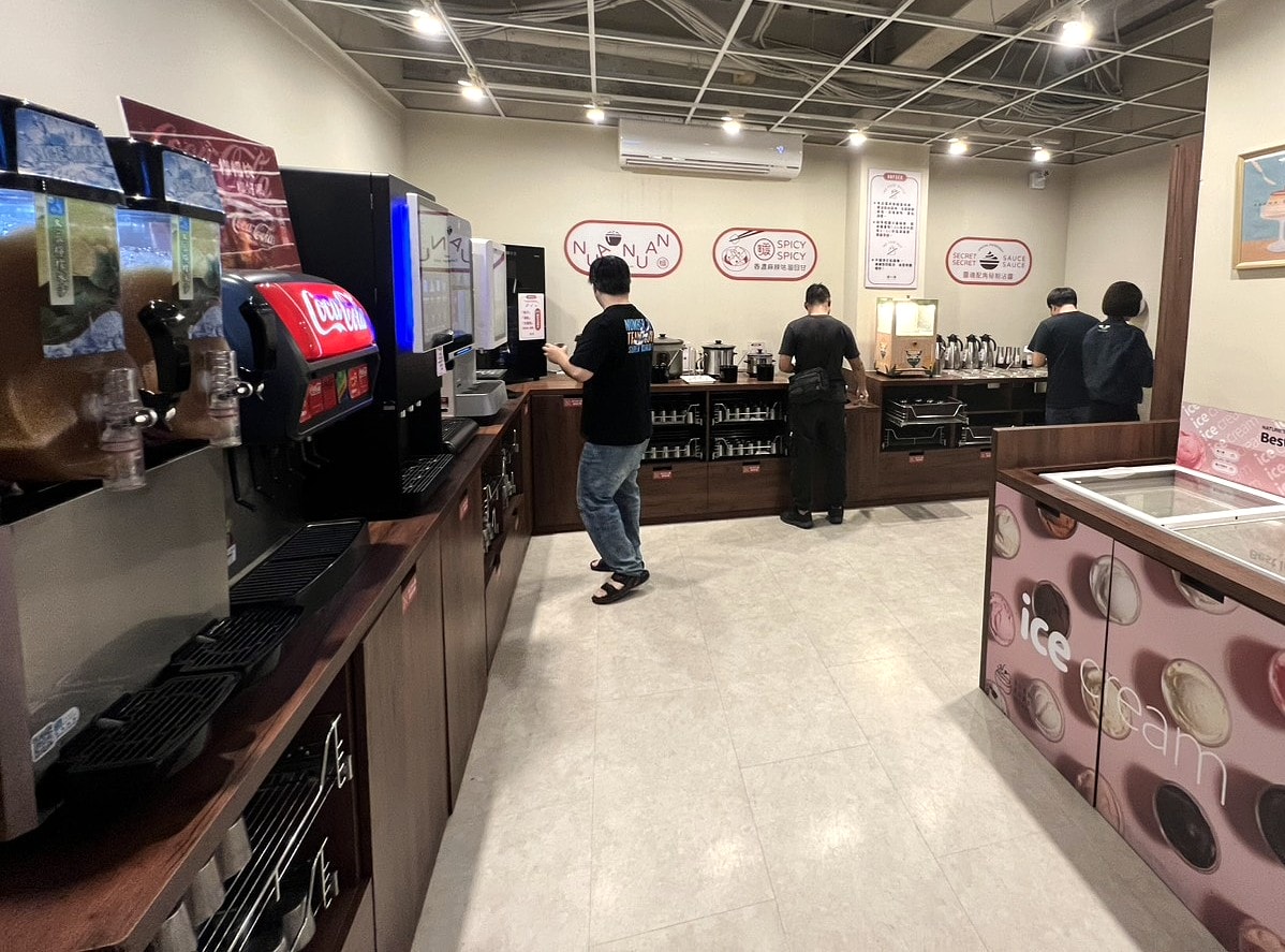 暖暖小火鍋(一心店) | 178起溫暖系小火鍋, 滷肉飯 | 米血 | 飲料冰淇淋自助吧無限享用 - 第6張圖 暖暖小火鍋(一心店) | 178起溫暖系小火鍋, 滷肉飯 | 米血 | 飲料冰淇淋自助吧無限享用