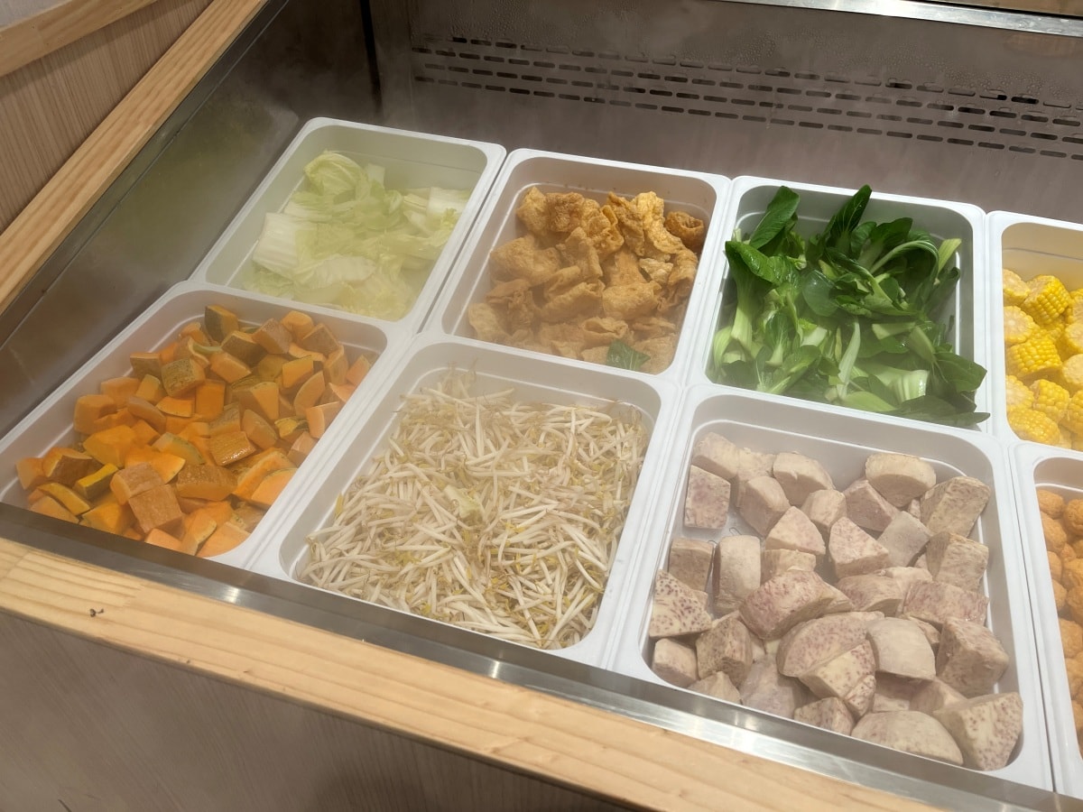 涮乃葉 五福店 | 高雄首家路邊店 480起日系涮涮鍋吃到飽 | 精緻蔬菜吧 - 第11張圖 涮乃葉 五福店 | 高雄首家路邊店 480起日系涮涮鍋吃到飽 | 精緻蔬菜吧