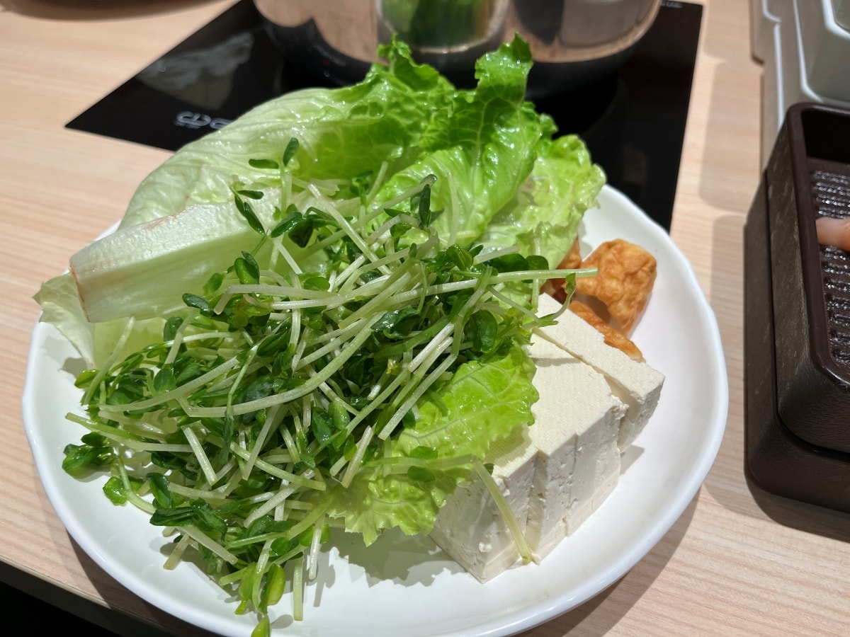 涮乃葉 五福店 | 高雄首家路邊店 480起日系涮涮鍋吃到飽 | 精緻蔬菜吧 - 第16張圖 涮乃葉 五福店 | 高雄首家路邊店 480起日系涮涮鍋吃到飽 | 精緻蔬菜吧