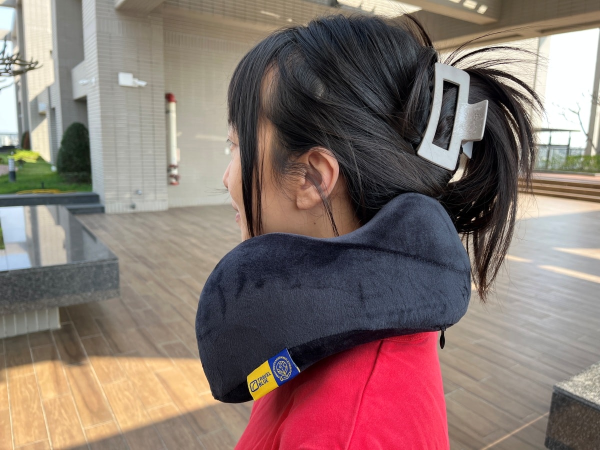 TRAVEL BLUE 機場最常見的頂級旅遊頭枕 | U枕加收納盒 | 線上買比機場划算 - 第2張圖 TRAVEL BLUE 機場最常見的頂級旅遊頭枕 | U枕加收納盒 | 線上買比機場划算