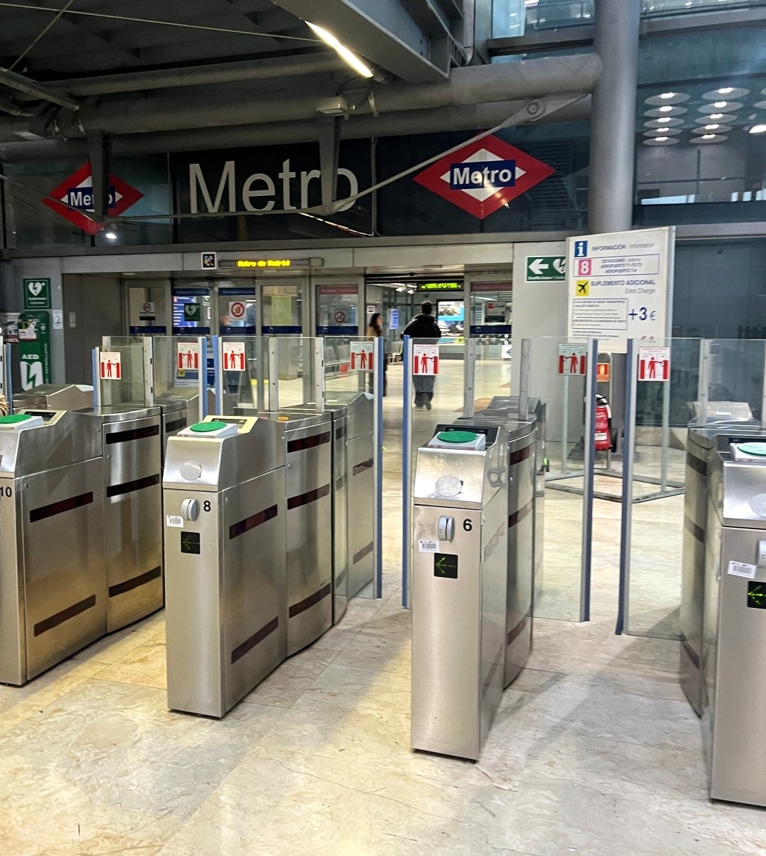 馬德里地鐵 Madrid Metro | 乾淨方便 | 次數卡一趟只要27元 | 玩歐洲比臺灣還划算交通費 - 第5張圖 馬德里地鐵 Madrid Metro | 乾淨方便 | 次數卡一趟只要27元 | 玩歐洲比臺灣還划算交通費