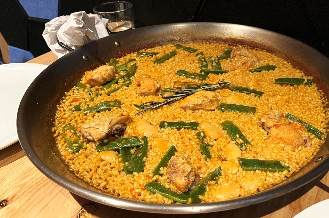 Larrocería 馬德里 | 西班牙燉飯Paella專賣店 | 地中海溫馨風格巷弄小店 - 第13張圖 Larrocería 馬德里 | 西班牙燉飯Paella專賣店 | 地中海溫馨風格巷弄小店