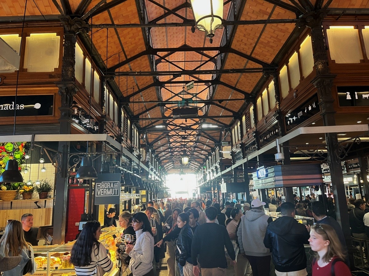 馬德里 馬約爾廣場 Plaza Mayor | 復古風格美食市集聖米格爾市場 Mercado de San Miguel - 第8張圖 馬德里 馬約爾廣場 Plaza Mayor | 復古風格美食市集聖米格爾市場 Mercado de San Miguel