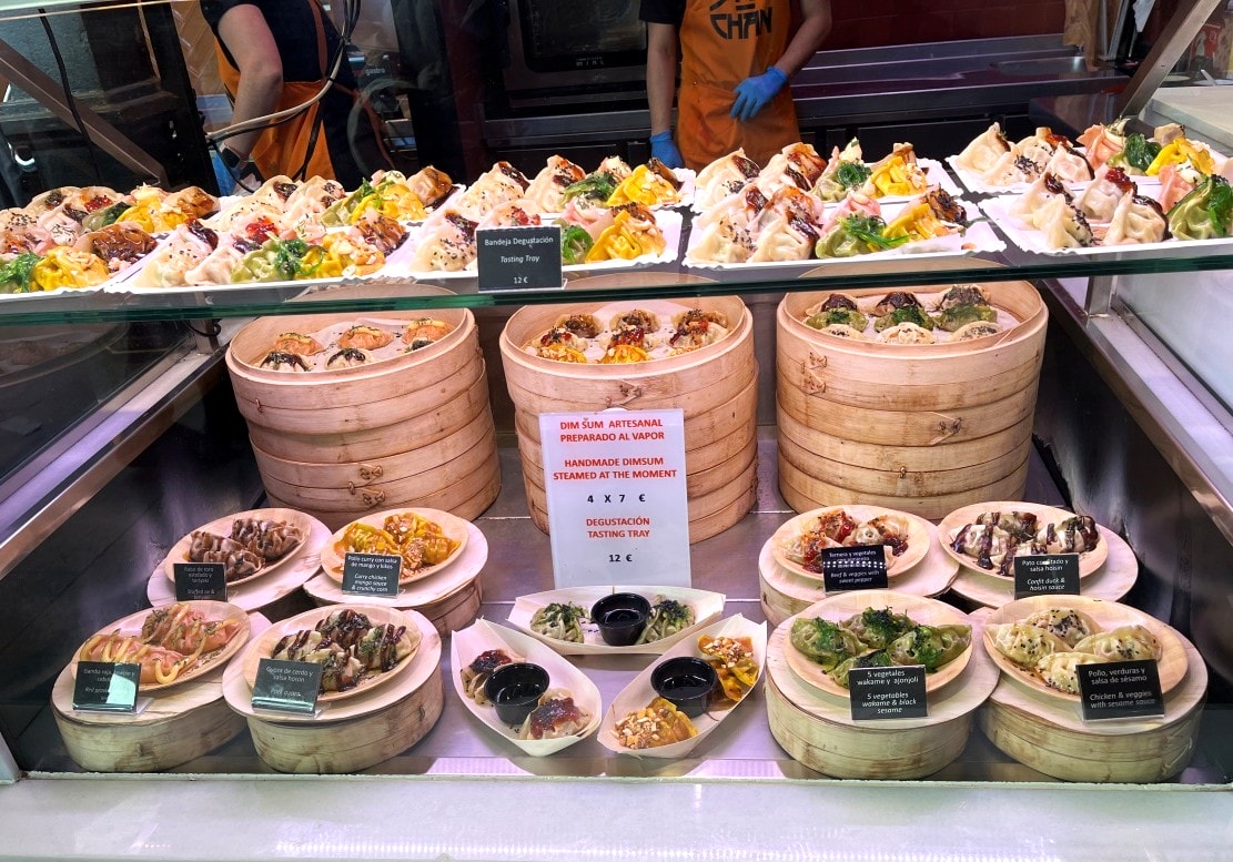 馬德里 馬約爾廣場 Plaza Mayor | 復古風格美食市集聖米格爾市場 Mercado de San Miguel - 第14張圖 馬德里 馬約爾廣場 Plaza Mayor | 復古風格美食市集聖米格爾市場 Mercado de San Miguel