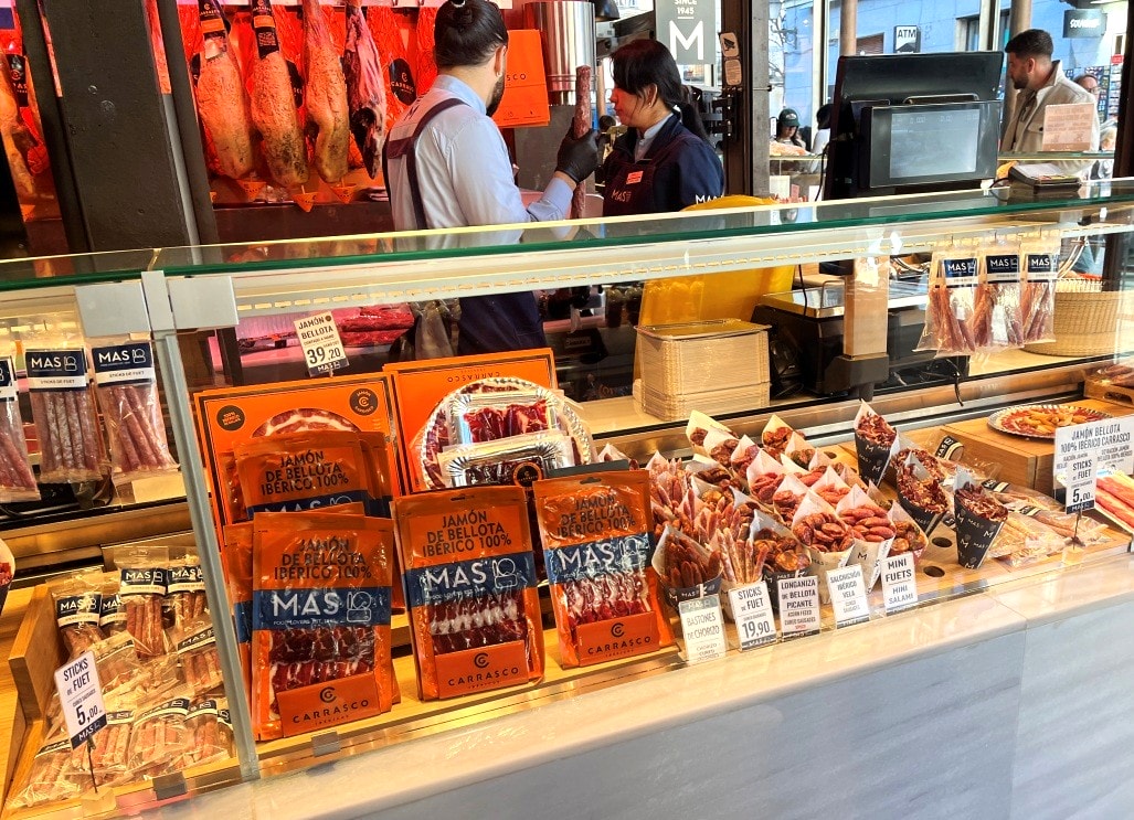 馬德里 馬約爾廣場 Plaza Mayor | 復古風格美食市集聖米格爾市場 Mercado de San Miguel - 第10張圖 馬德里 馬約爾廣場 Plaza Mayor | 復古風格美食市集聖米格爾市場 Mercado de San Miguel