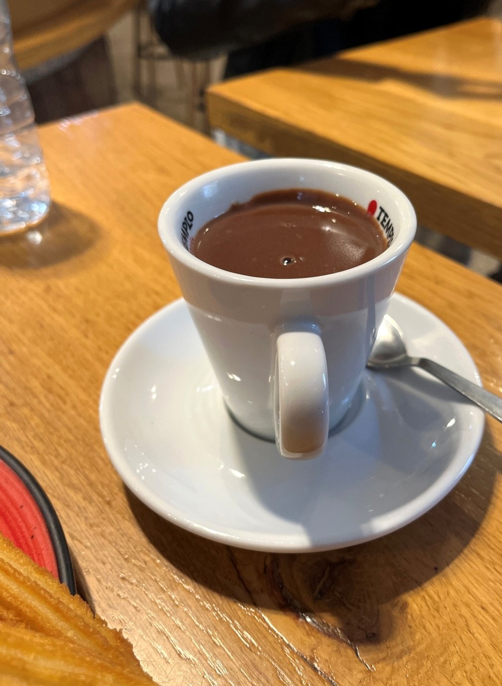 馬德里 | 推薦的西班牙油條店 | 吉拿棒專賣 | Cafeteria Esparteros | Maestro Churrero - 第6張圖 馬德里 | 推薦的西班牙油條店 | 吉拿棒專賣 | Cafeteria Esparteros | Maestro Churrero
