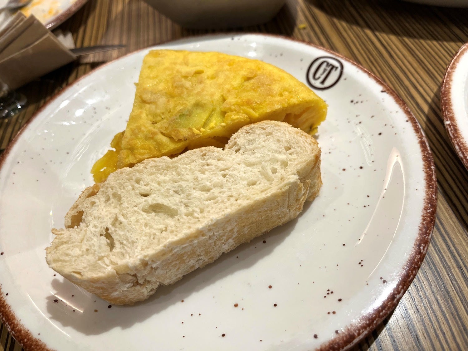 馬德里 Tapas 推薦|Cañas y Tapas 太陽廣場店:新手必訪平價連鎖餐廳 - 第13張圖 西班牙烘蛋