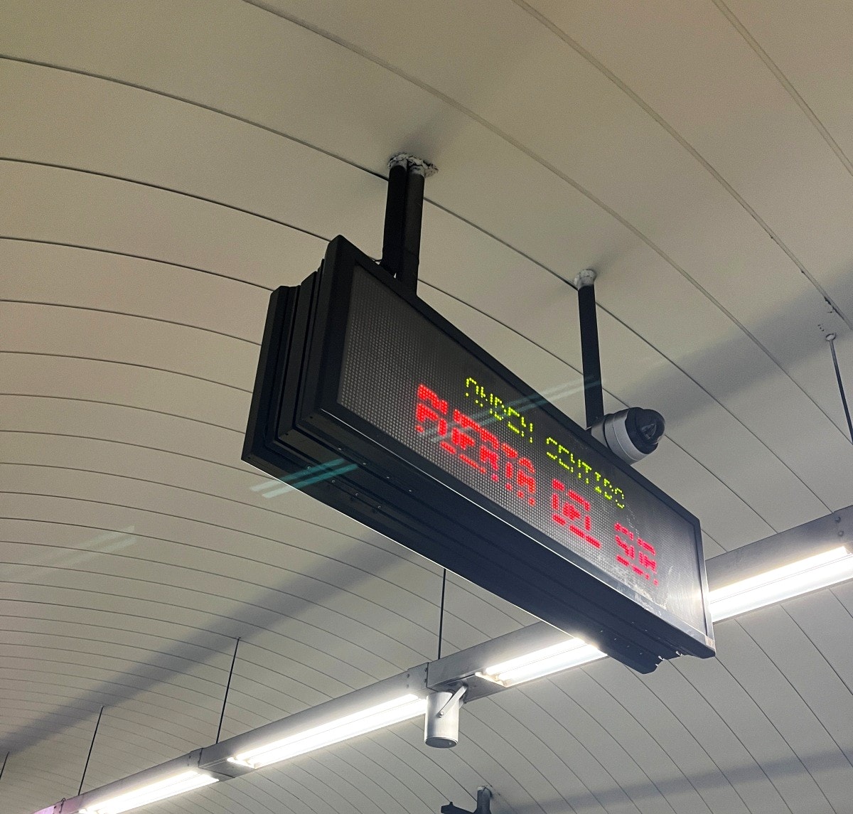 馬德里地鐵 Madrid Metro | 乾淨方便 | 次數卡一趟只要27元 | 玩歐洲比臺灣還划算交通費 - 第20張圖 馬德里地鐵 Madrid Metro | 乾淨方便 | 次數卡一趟只要27元 | 玩歐洲比臺灣還划算交通費