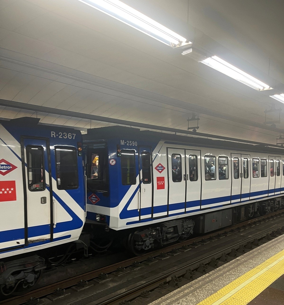 馬德里地鐵 Madrid Metro | 乾淨方便 | 次數卡一趟只要27元 | 玩歐洲比臺灣還划算交通費 - 第26張圖 馬德里地鐵 Madrid Metro | 乾淨方便 | 次數卡一趟只要27元 | 玩歐洲比臺灣還划算交通費