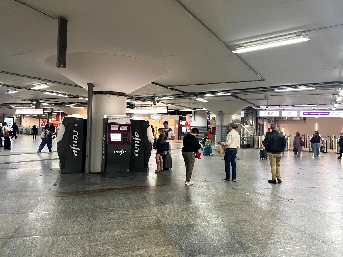 西班牙高鐵 Renfe Avant -MADRID 馬德里 – TOLEDO 托雷多 | 西班牙中短程高鐵服務 | 馬德里-托雷多交通 - 第3張圖 西班牙高鐵 Renfe Avant -MADRID 馬德里 – TOLEDO 托雷多 | 西班牙中短程高鐵服務 | 馬德里-托雷多交通