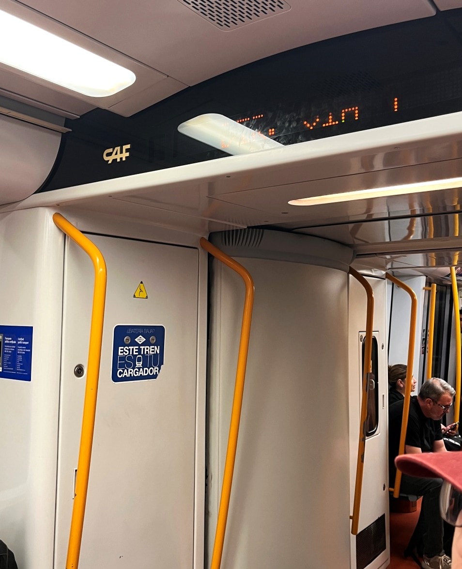 馬德里地鐵 Madrid Metro | 乾淨方便 | 次數卡一趟只要27元 | 玩歐洲比臺灣還划算交通費 - 第12張圖 馬德里地鐵 Madrid Metro | 乾淨方便 | 次數卡一趟只要27元 | 玩歐洲比臺灣還划算交通費