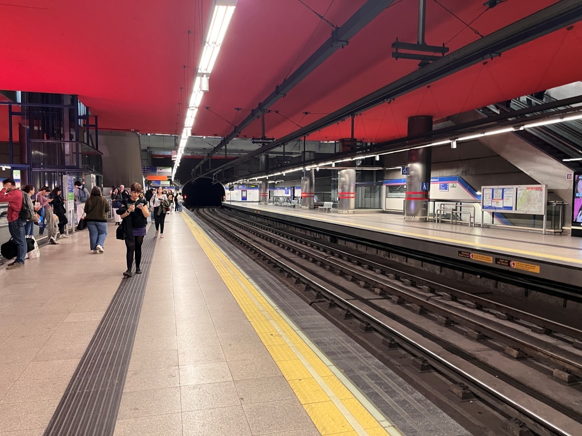 馬德里地鐵 Madrid Metro | 乾淨方便 | 次數卡一趟只要27元 | 玩歐洲比臺灣還划算交通費 - 第11張圖 馬德里地鐵 Madrid Metro | 乾淨方便 | 次數卡一趟只要27元 | 玩歐洲比臺灣還划算交通費