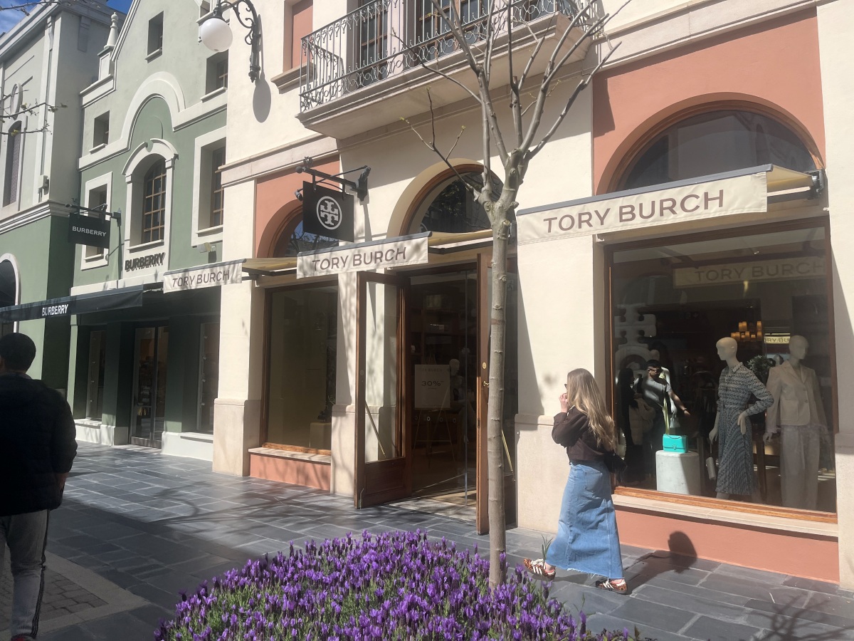 馬德里 Las Rozas Village Outlet 拉斯羅薩斯購物村 | 客運可到的馬德里近郊國際Outlet