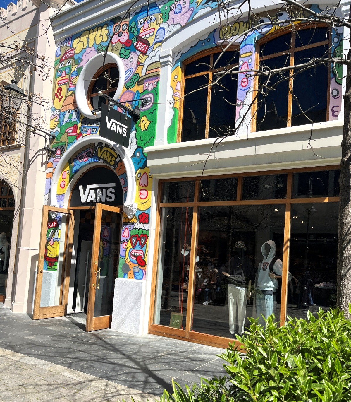 馬德里 Las Rozas Village Outlet 拉斯羅薩斯購物村 | 客運可到的馬德里近郊國際Outlet