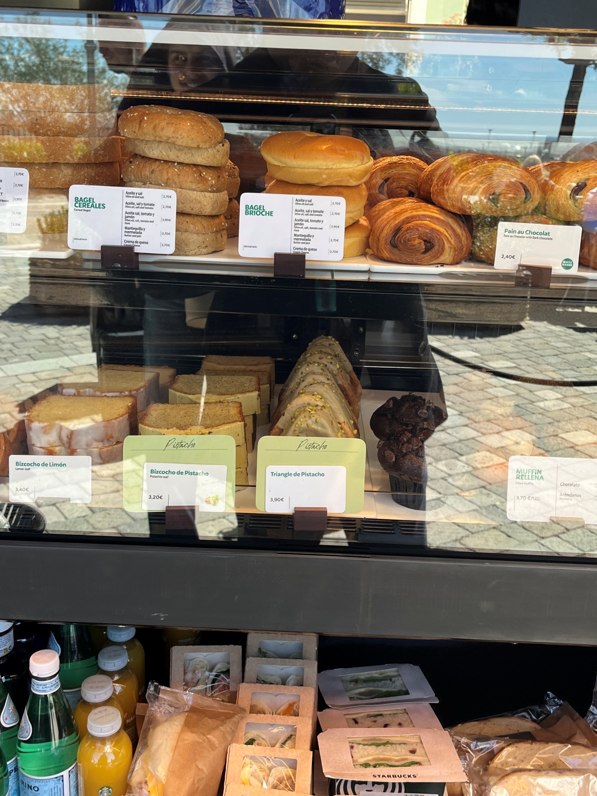馬德里 Las Rozas Village Outlet 拉斯羅薩斯購物村 | 客運可到的馬德里近郊國際Outlet
